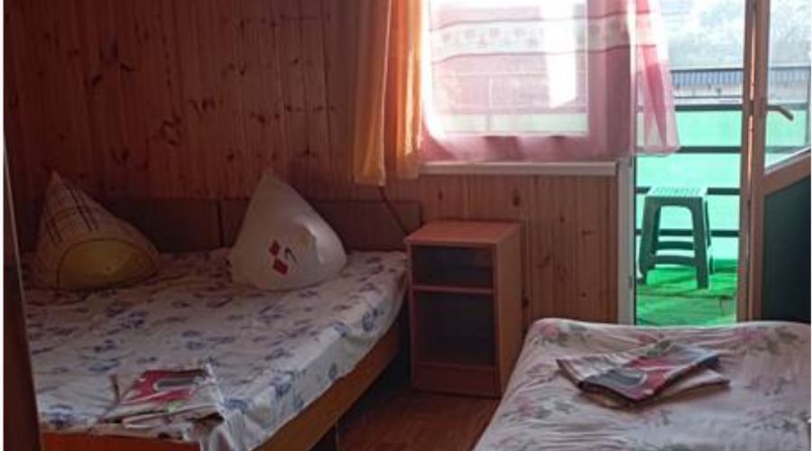 Стандарт 3-местный с балконом и видом во двор